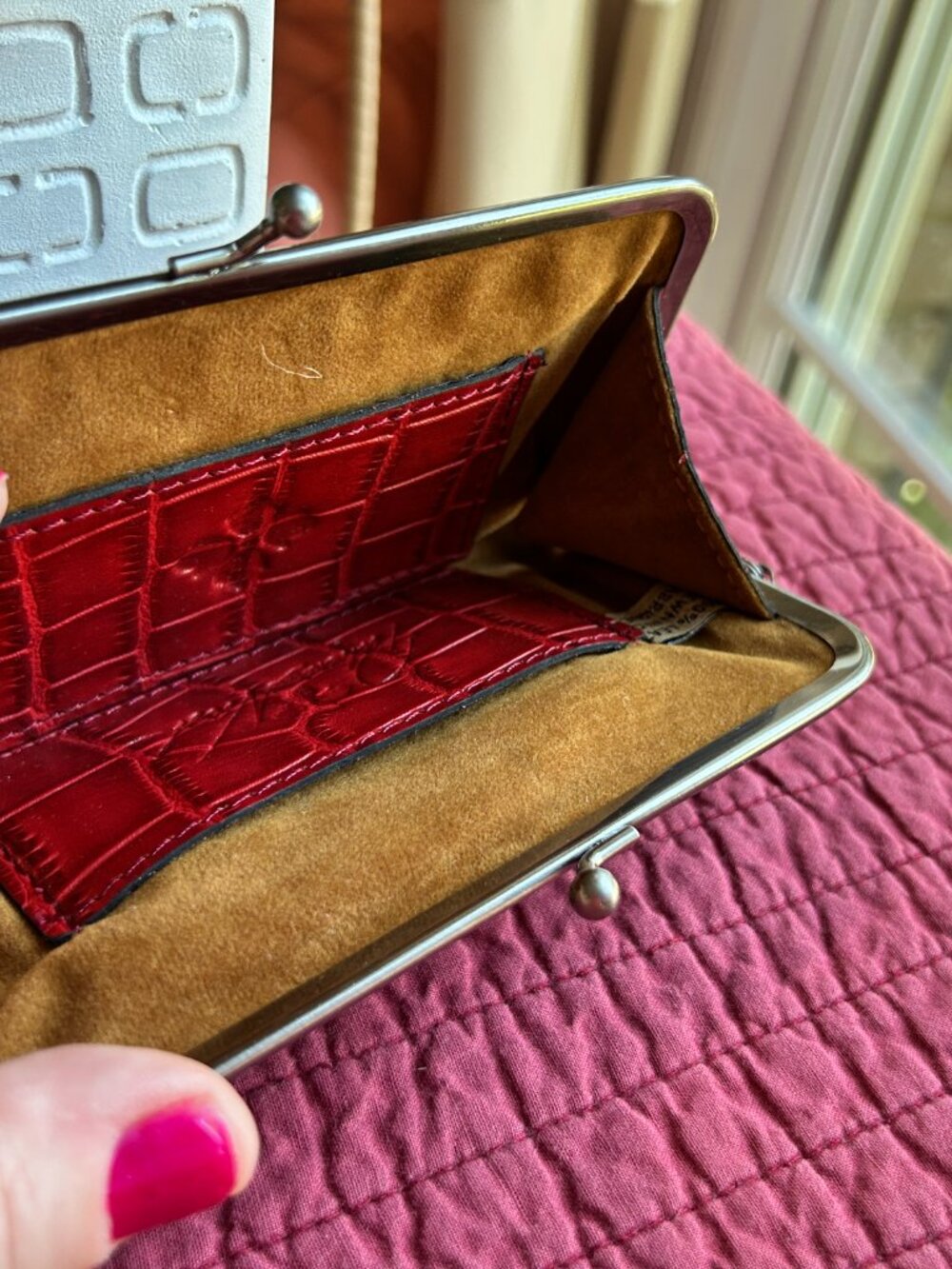 Patricia Nash Red leather kisslock coin purse and keychain - Picture 4 of 4